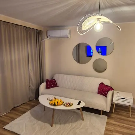 Ina Herastrau Apartment Bucharest